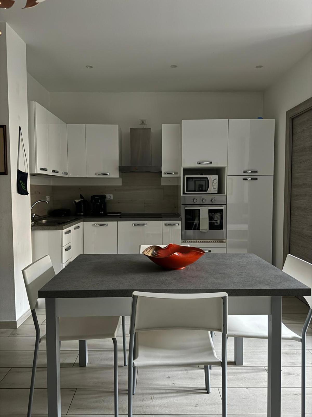 The Lighthouse - Central Apartment Aosta Exterior photo